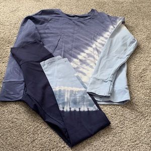 OFFLINE by Aerie. Top size S. Leggings size M.  Excellent condition.